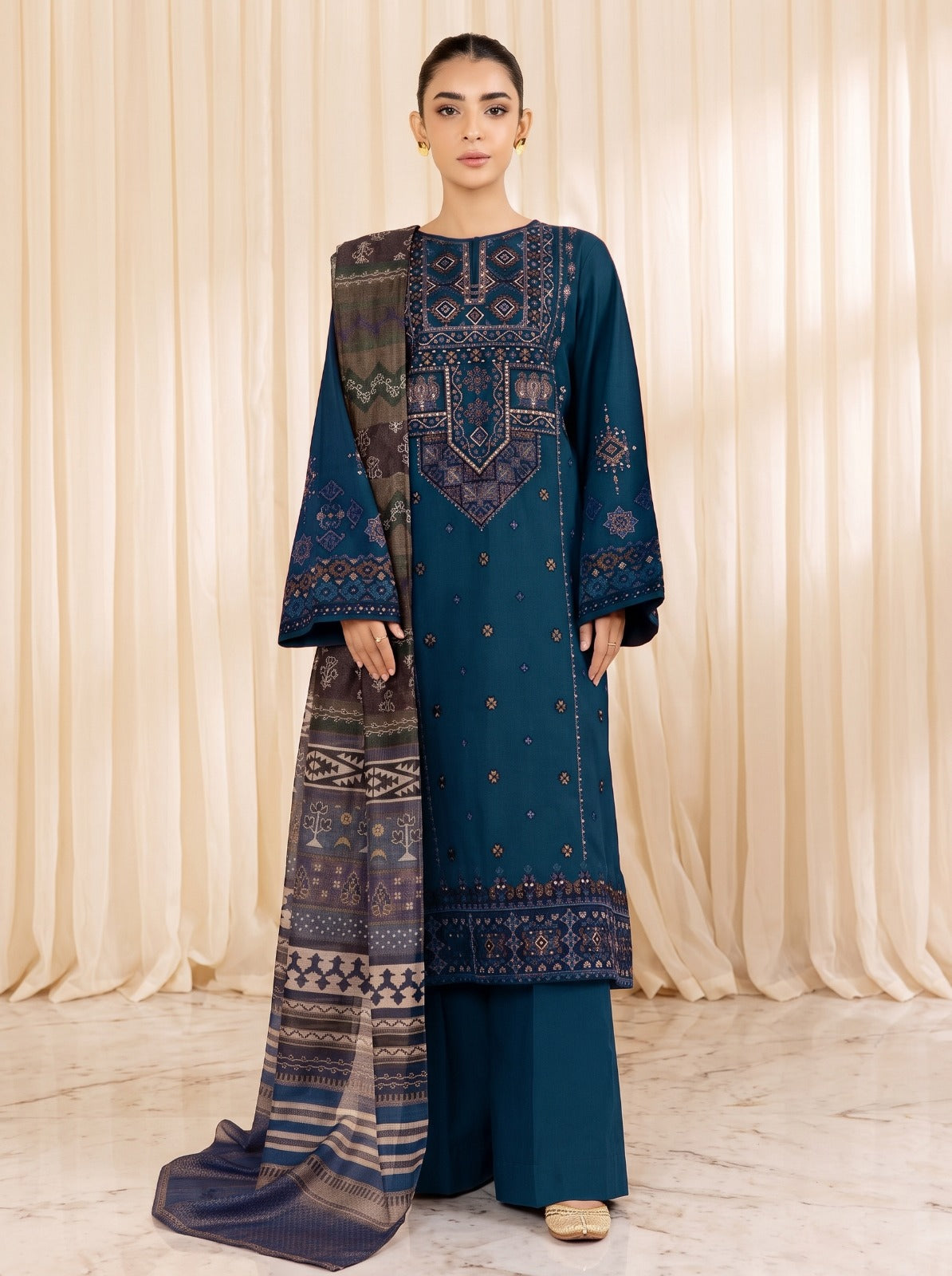 Dhanak 3PC Winter Unstitched Embroidered Suit