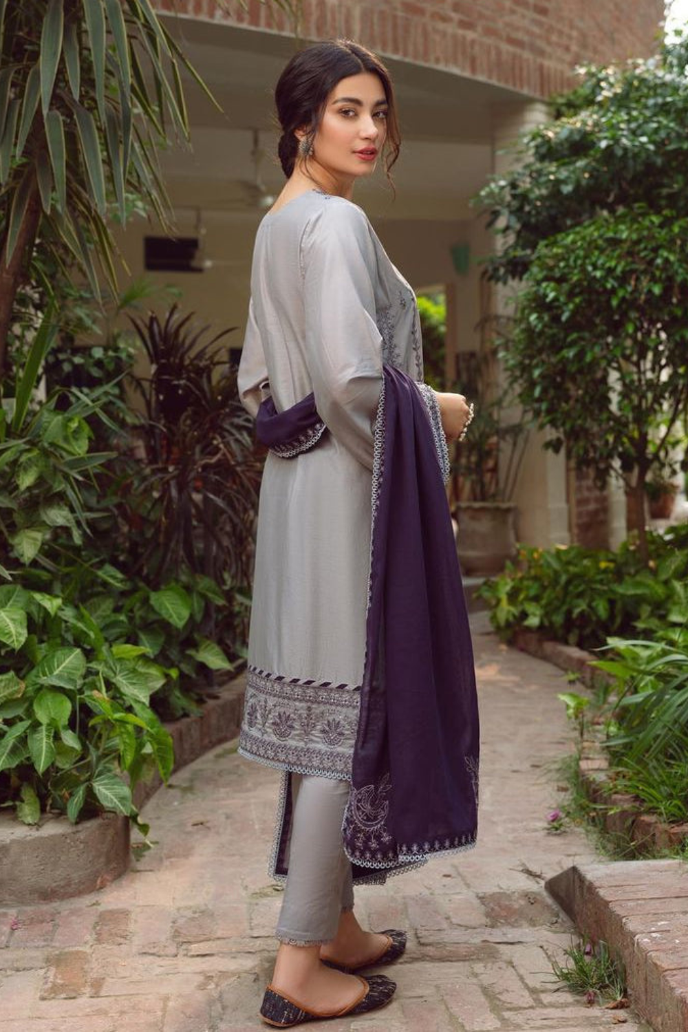 WINTER-3PC DHANAK EMBROIDERED SHIRT WITH DHANAK EMBROIDERED SHAWL & EMB