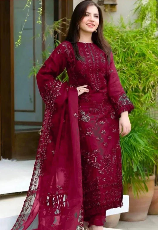 SIGNATURE LAWN EMBROIDERED 3PC SUIT
