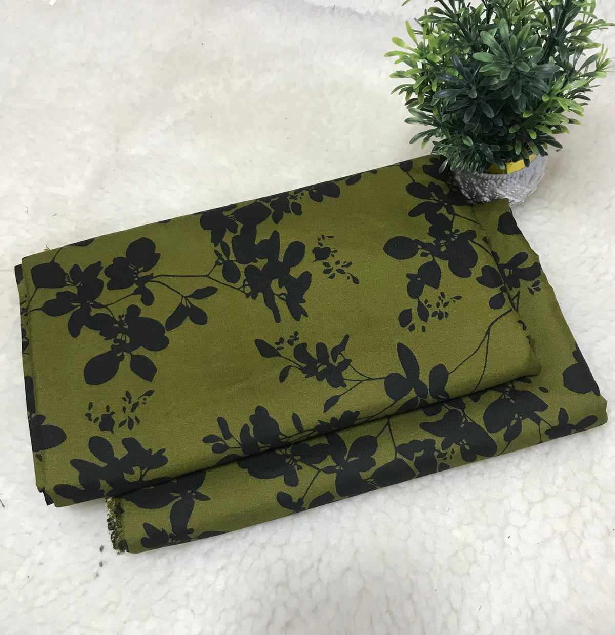 🌸FLORAL PRINTS – 2 PCS UNSTITCHED🌸