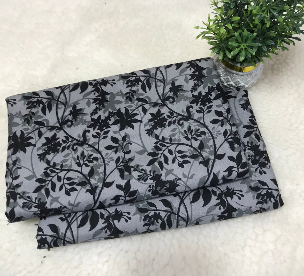 🌸FLORAL PRINTS – 2 PCS UNSTITCHED🌸