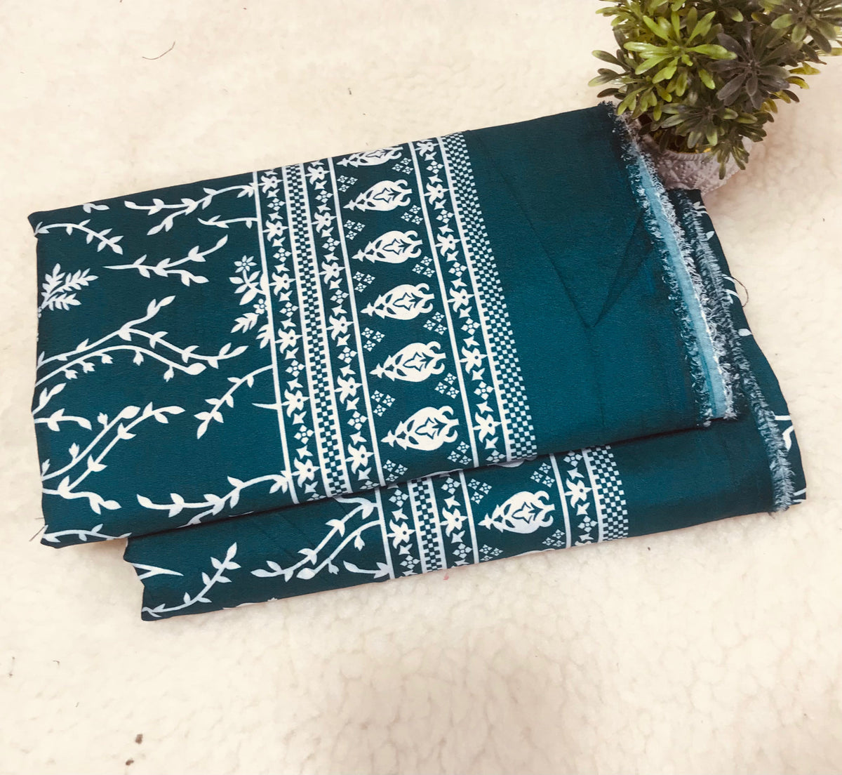 🌸FLORAL PRINTS – 2 PCS UNSTITCHED🌸