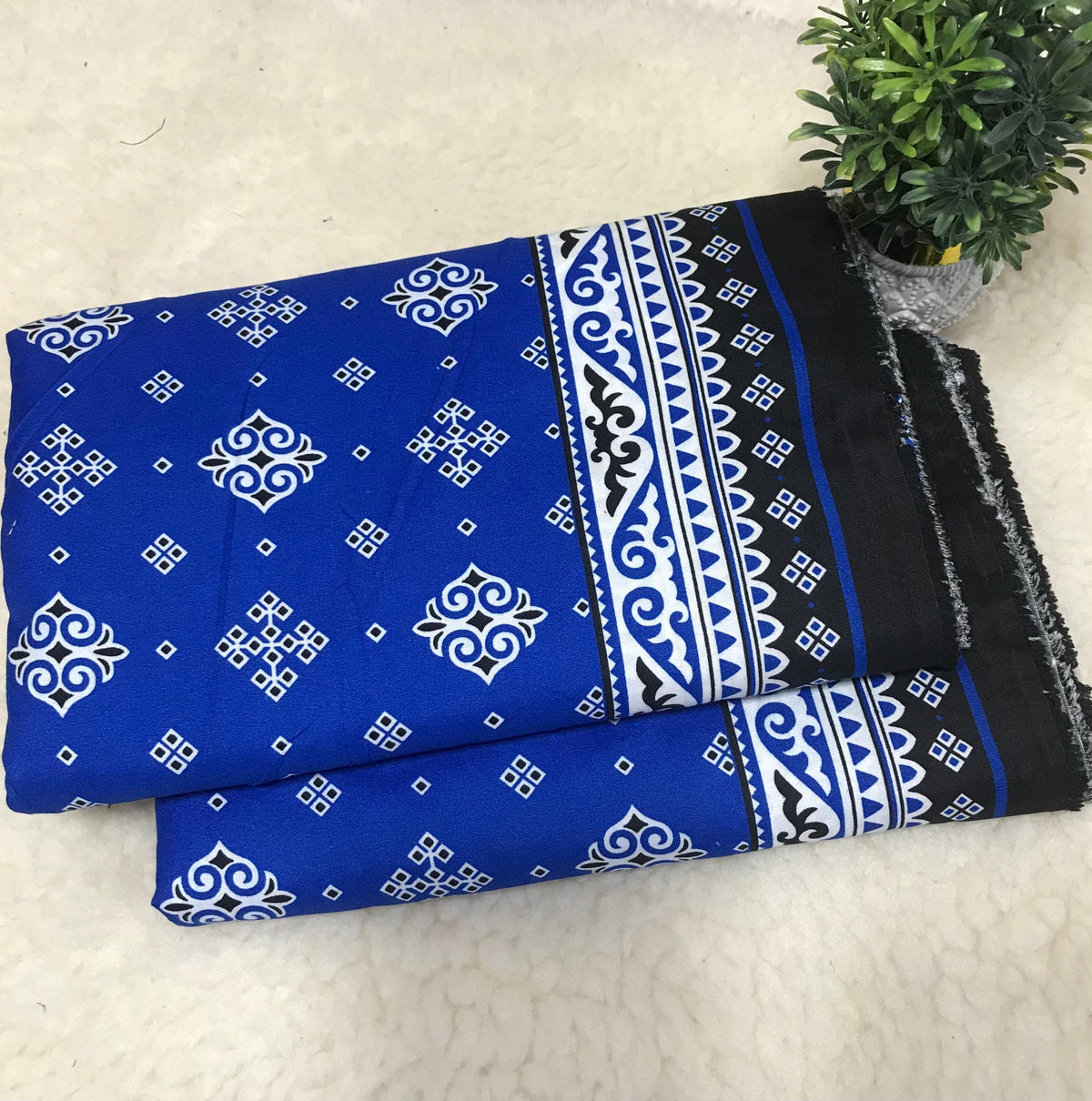 🌸FLORAL PRINTS – 2 PCS UNSTITCHED🌸