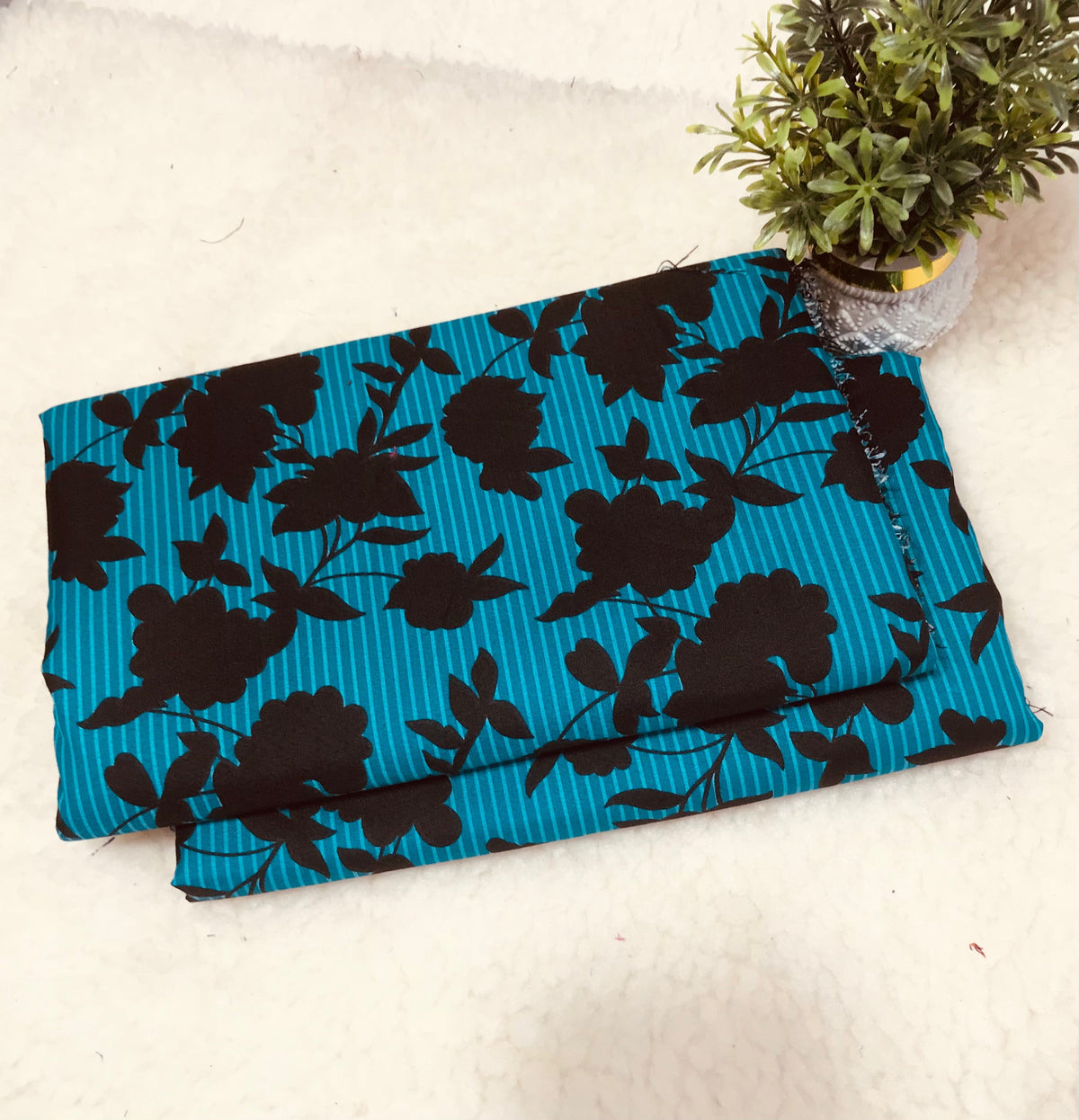 🌸FLORAL PRINTS – 2 PCS UNSTITCHED🌸
