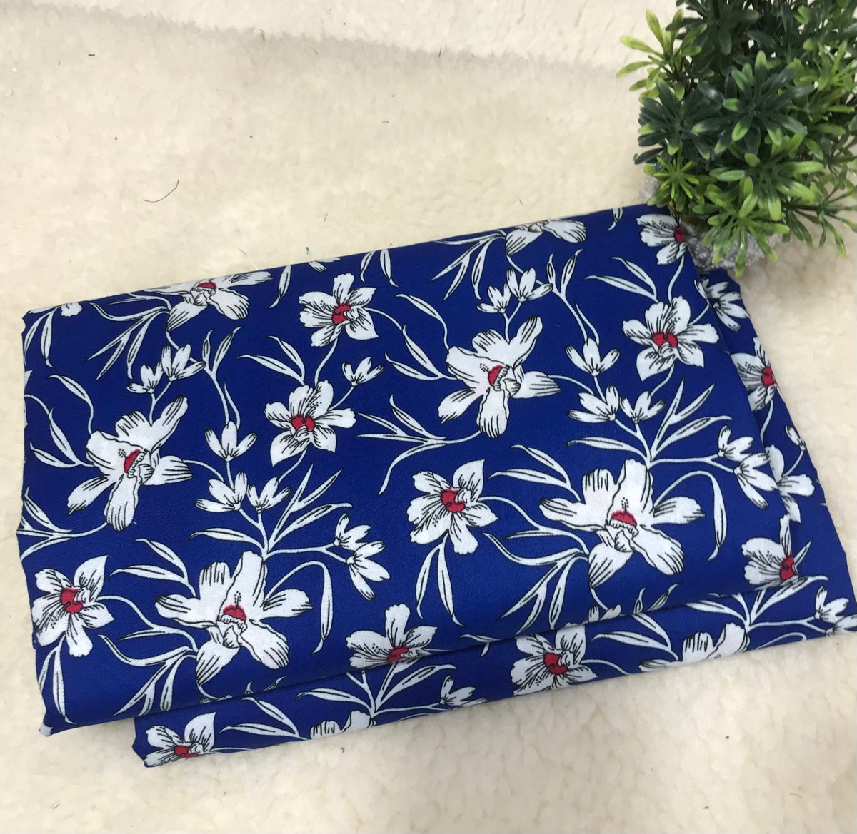 🌸FLORAL PRINTS – 2 PCS UNSTITCHED🌸