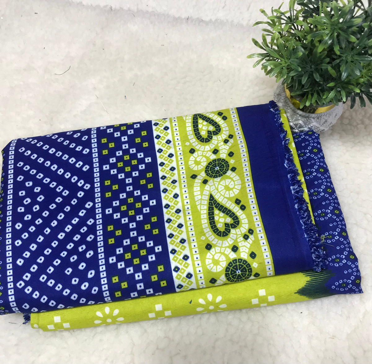 🌸FLORAL PRINTS – 2 PCS UNSTITCHED🌸