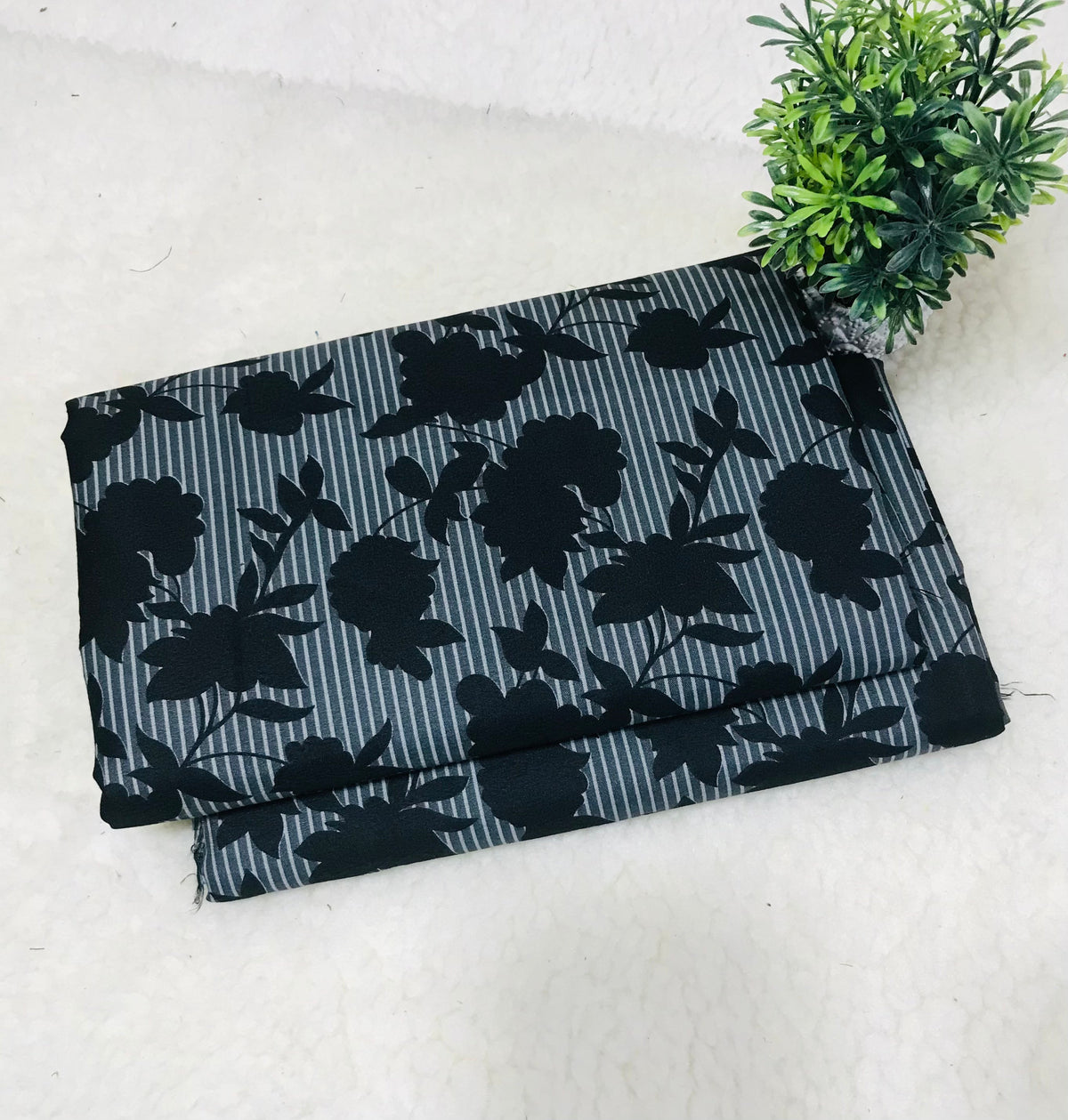 🌸FLORAL PRINTS – 2 PCS UNSTITCHED🌸