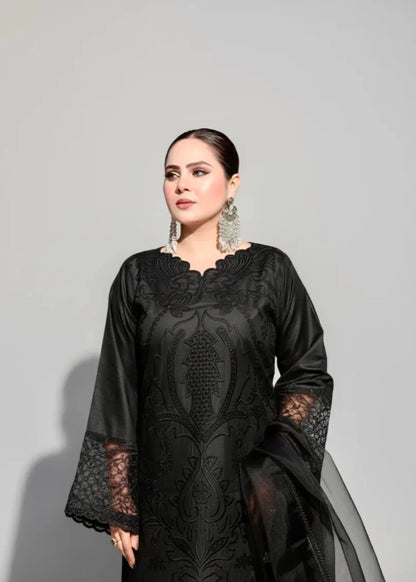 PREMIUM EMBROIDERED 3PC LAWN SUIT