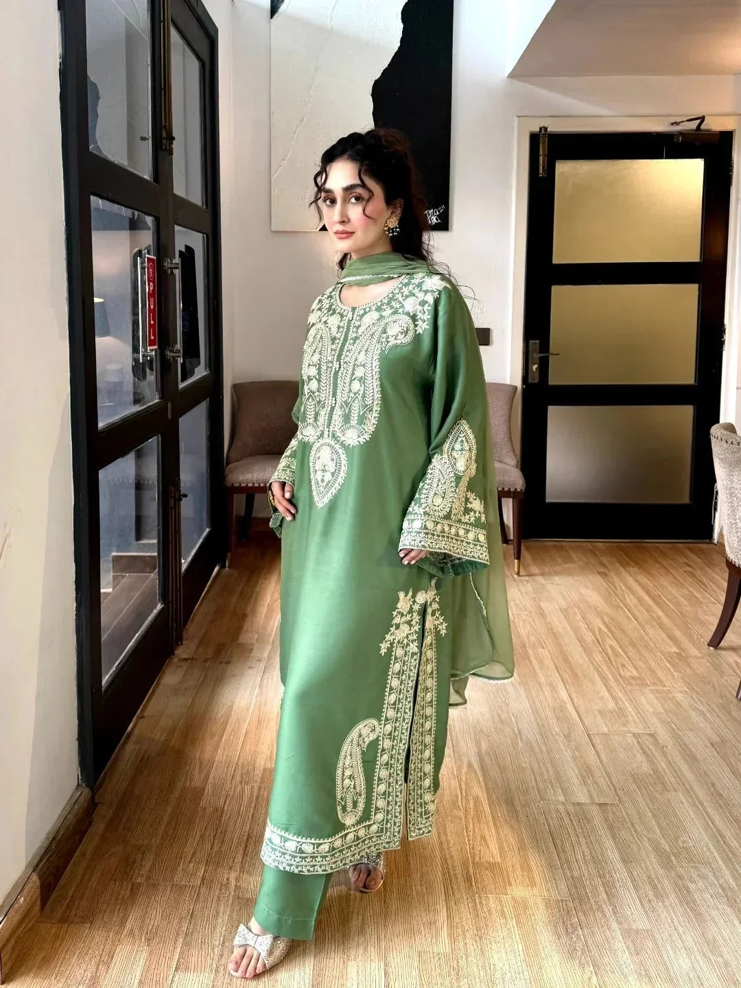 ROYAL EMBROIDERED LAWN 3PC COLLECTION