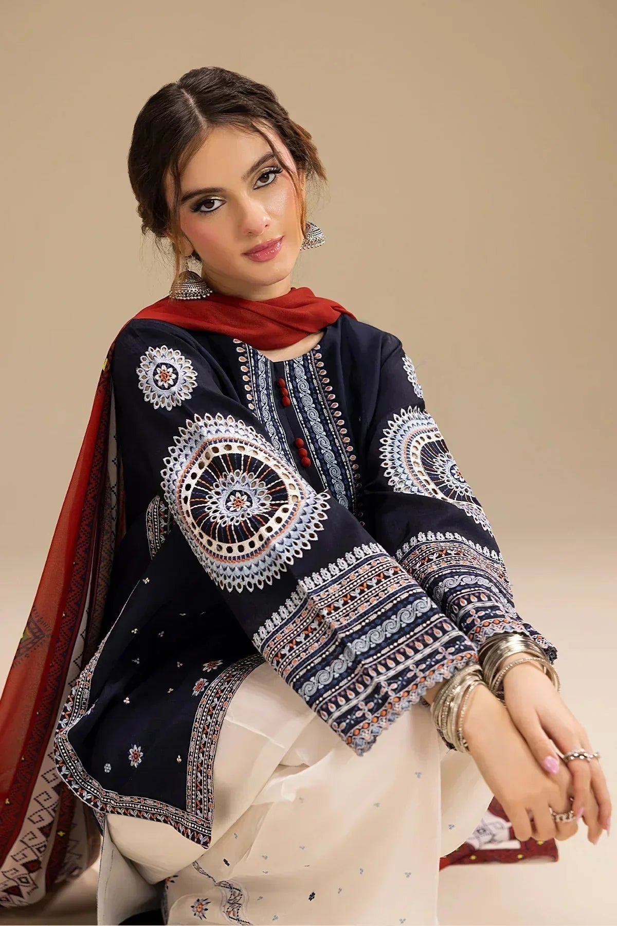 EXCLUSIVE 3PC DIGITAL PRINT LAWN ENSEMBLE