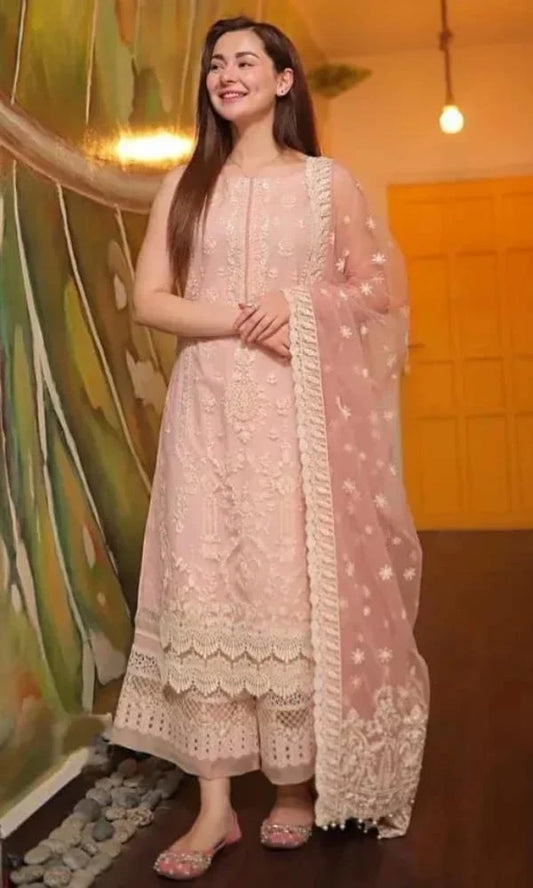 SIGNATURE LAWN EMBROIDERED 3PC SUIT