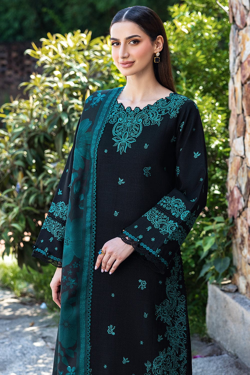 ROYAL EMBROIDERED LAWN 3PC COLLECTION