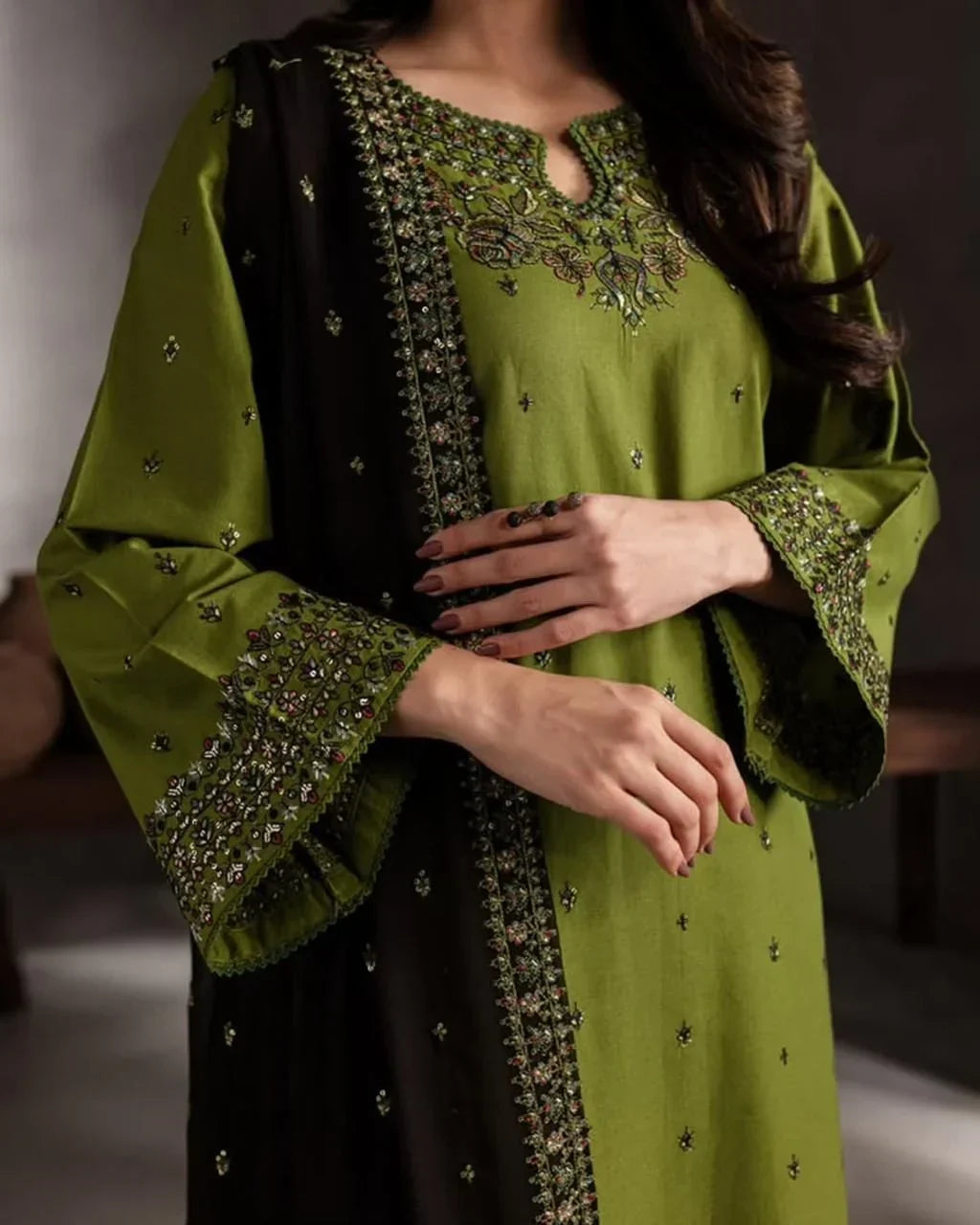 MAJESTIC EMBROIDERED 3PC LAWN SUIT
