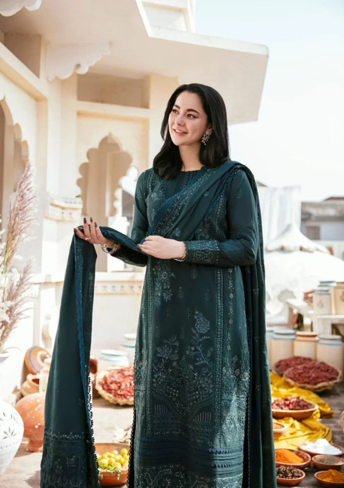 EXCLUSIVE 3PC EMBROIDERED LAWN ENSEMBLE