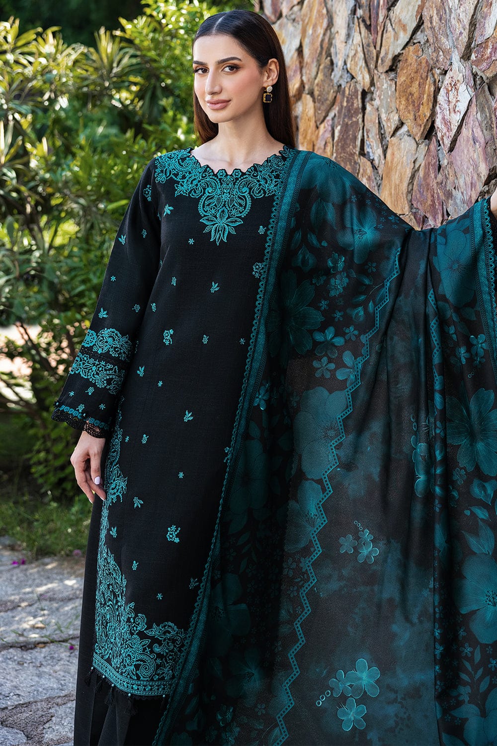 ROYAL EMBROIDERED LAWN 3PC COLLECTION